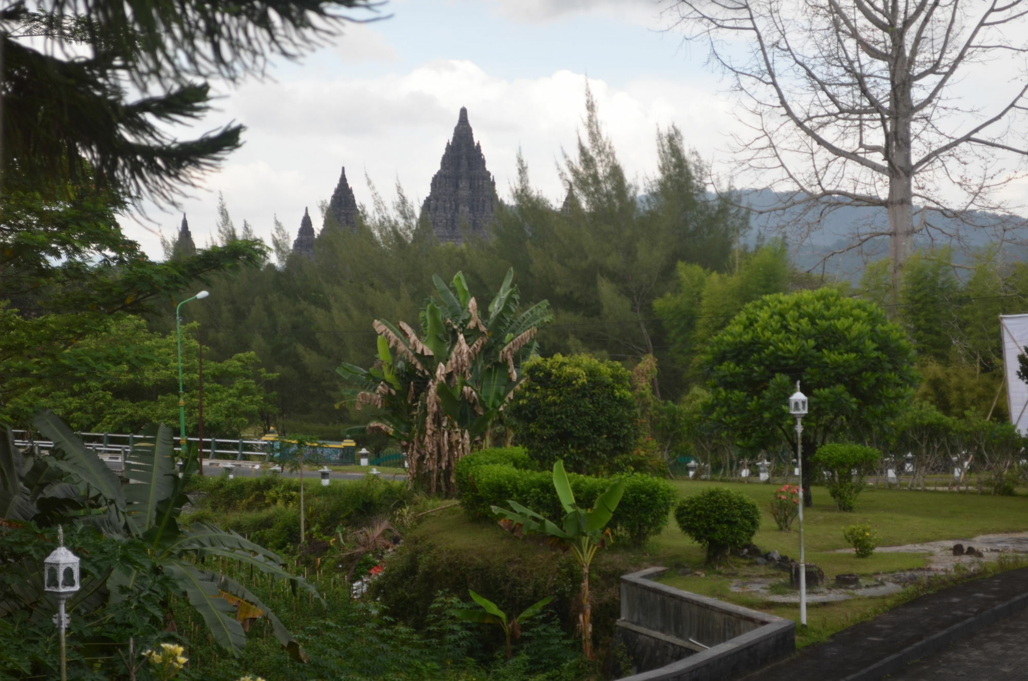 Poeri Devata Resort Hotel Prambanan Esterno foto