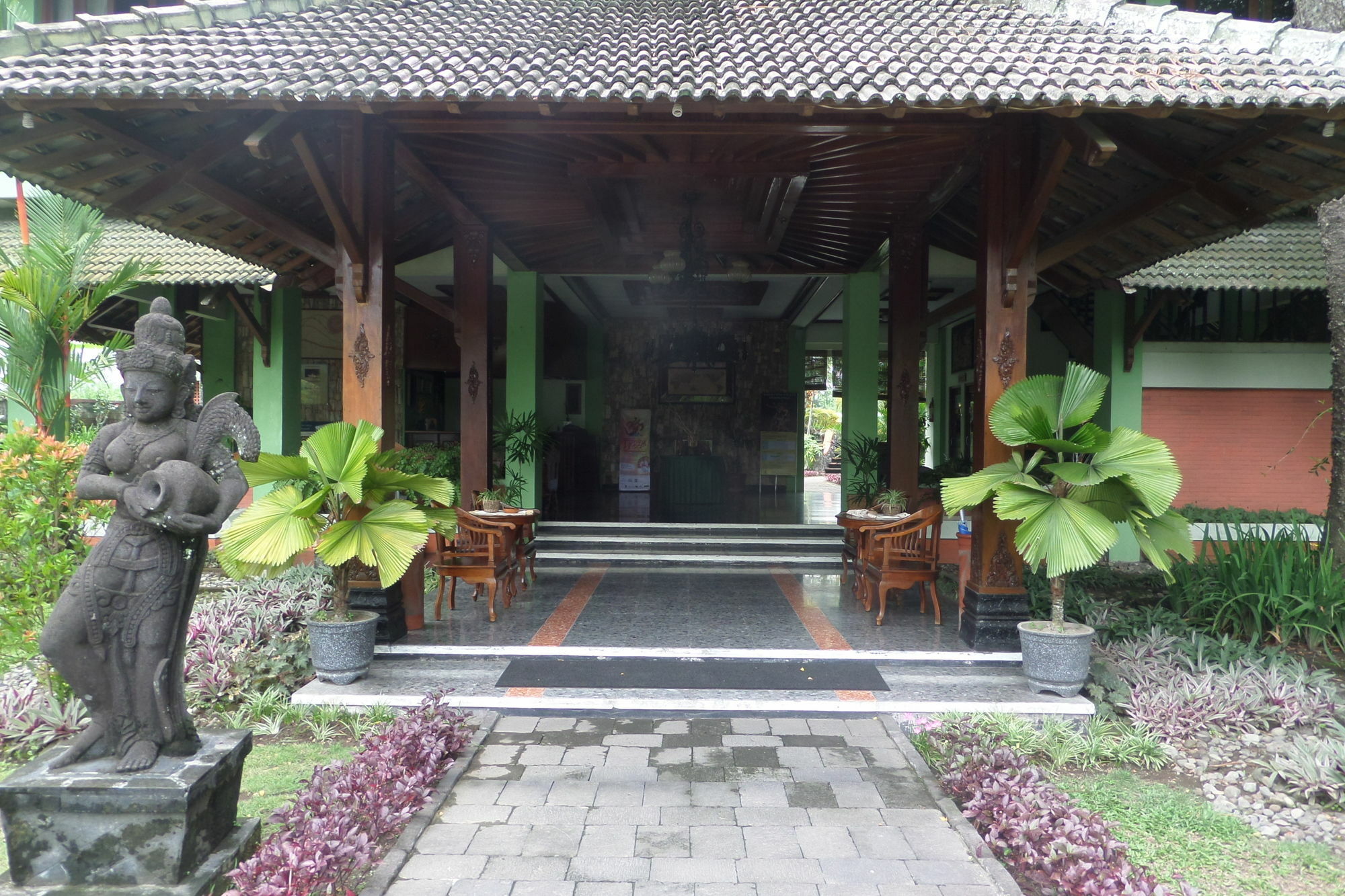 Poeri Devata Resort Hotel Prambanan Esterno foto