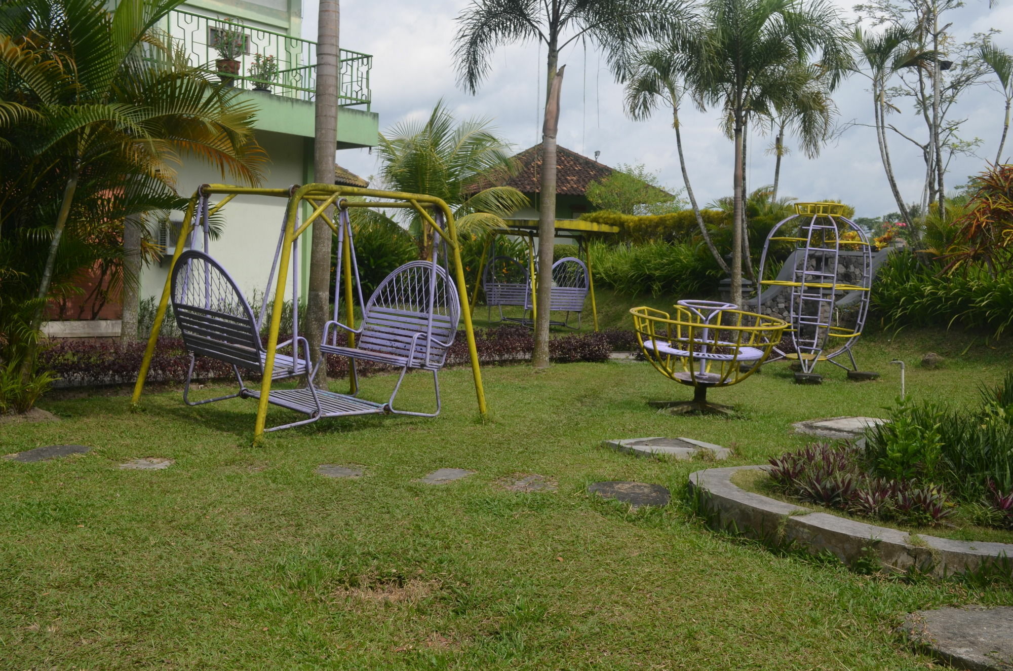 Poeri Devata Resort Hotel Prambanan Esterno foto