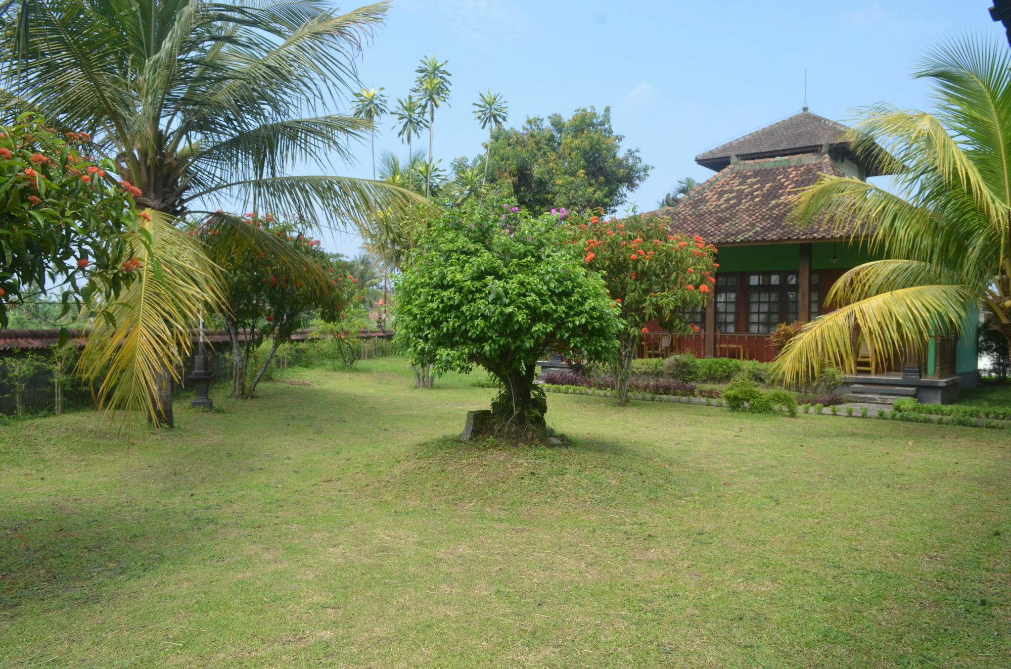 Poeri Devata Resort Hotel Prambanan Esterno foto